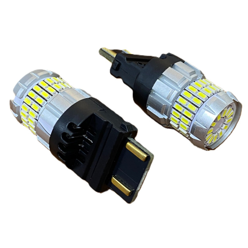 Светодиодные лампы 3157-60SMD EA Light X белые (габарит, стоп)