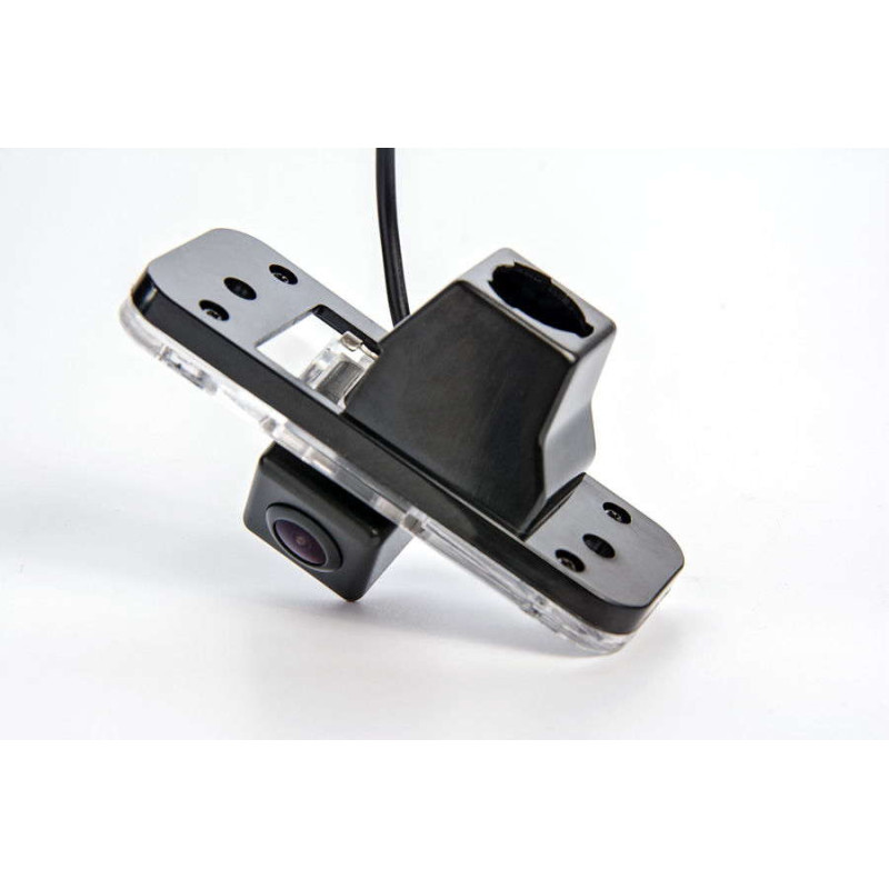 камера заднего вида fighter cs-ccd+fm-79 (hyundai)
