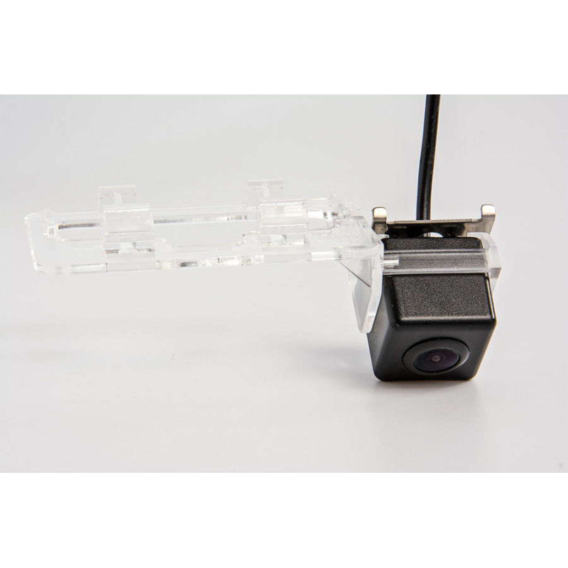 камера заднего вида fighter cs-ccd+fm-95 (geely)